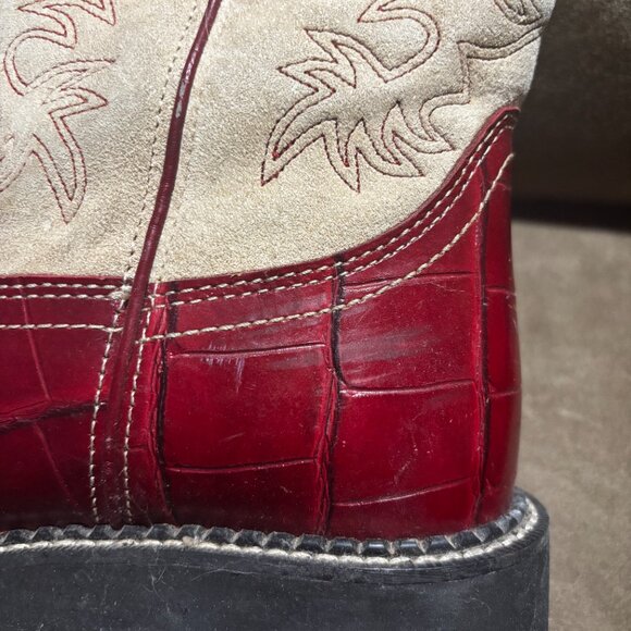 Ariat Fatbaby Red and Cream Alligator Print Western Boot - Size 8.5 - Picture 6 of 7